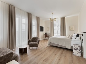 Deluxe Superior room