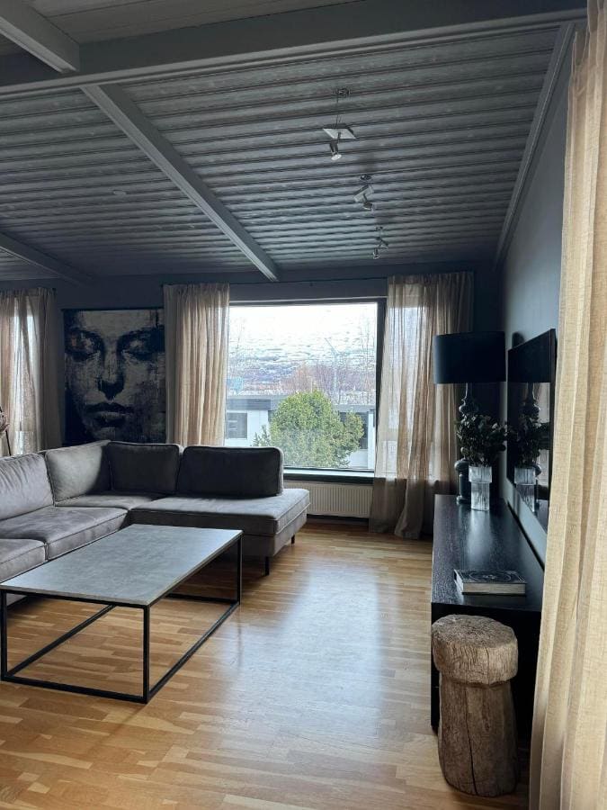 LL Properties | L19 Boutique Apartment — photo 2