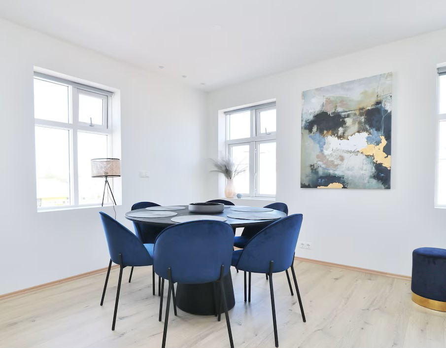 LL Properties | G7 Luxury House By The Harbor — main photo