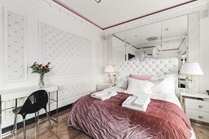 Pearl - Junior Suite w/terrace & access to jacuzzi room