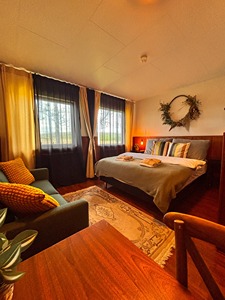 direct access to hot tub room