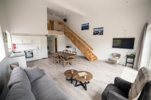 3 bedroom apartment with 2 bathrooms room