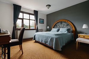 Family Economy room room
