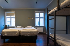 (6 guests) room