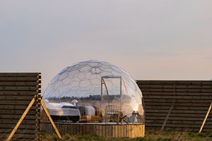 Aurora Igloo South with Shared bathroom room