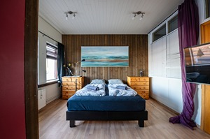 With shared bathroom 308 room