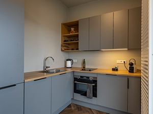 Apartment 503 room