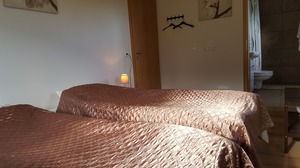Double room w/private bathroom room