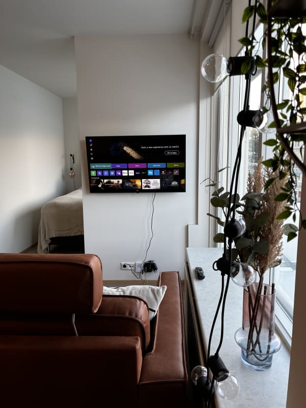 LL Properties | H81 Charming Deluxe Apartment — photo 4