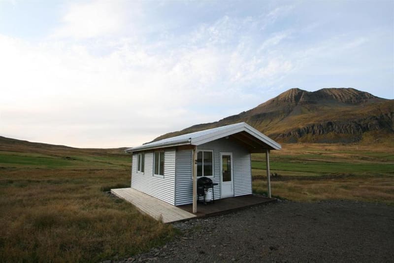 Urðartindur Cabin — photo 2