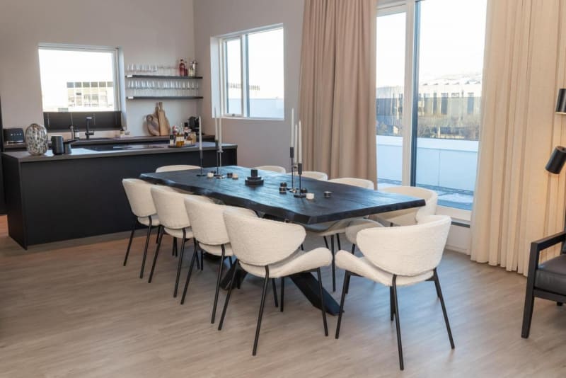 LL Properties | S10 Luxury Penthouse — photo 5