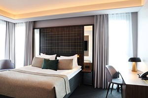 Deluxe Family Room room